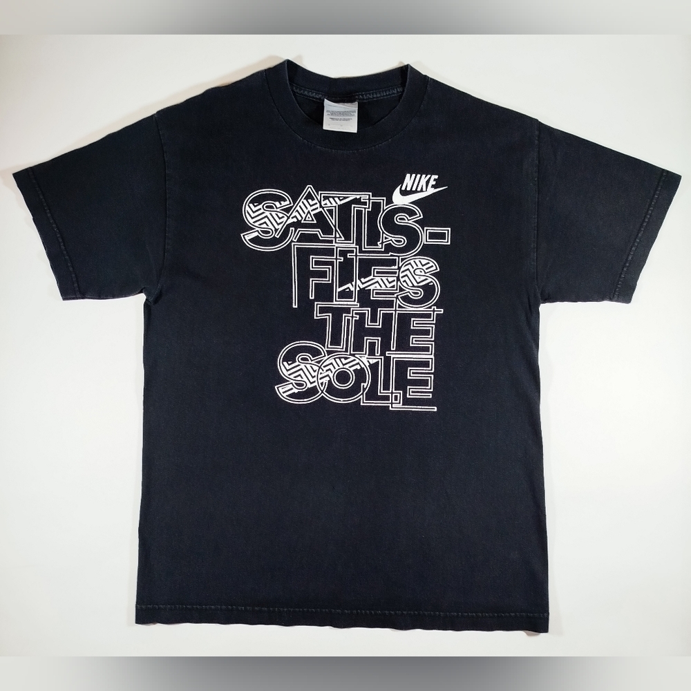 Vintage Nike Satisfies the Sole T-Shirt Mens size Large Black Spell Out Swoosh